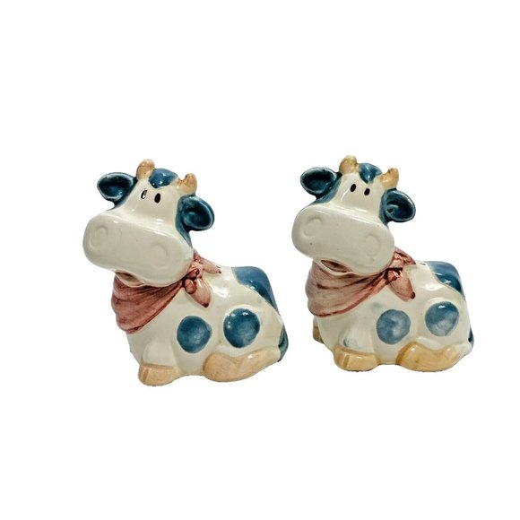 VTG Cooks Tools Kitschy Cow Salt Pepper Shakers 3" Porcelain Kawaii Farmhouse - Picture 5 of 12